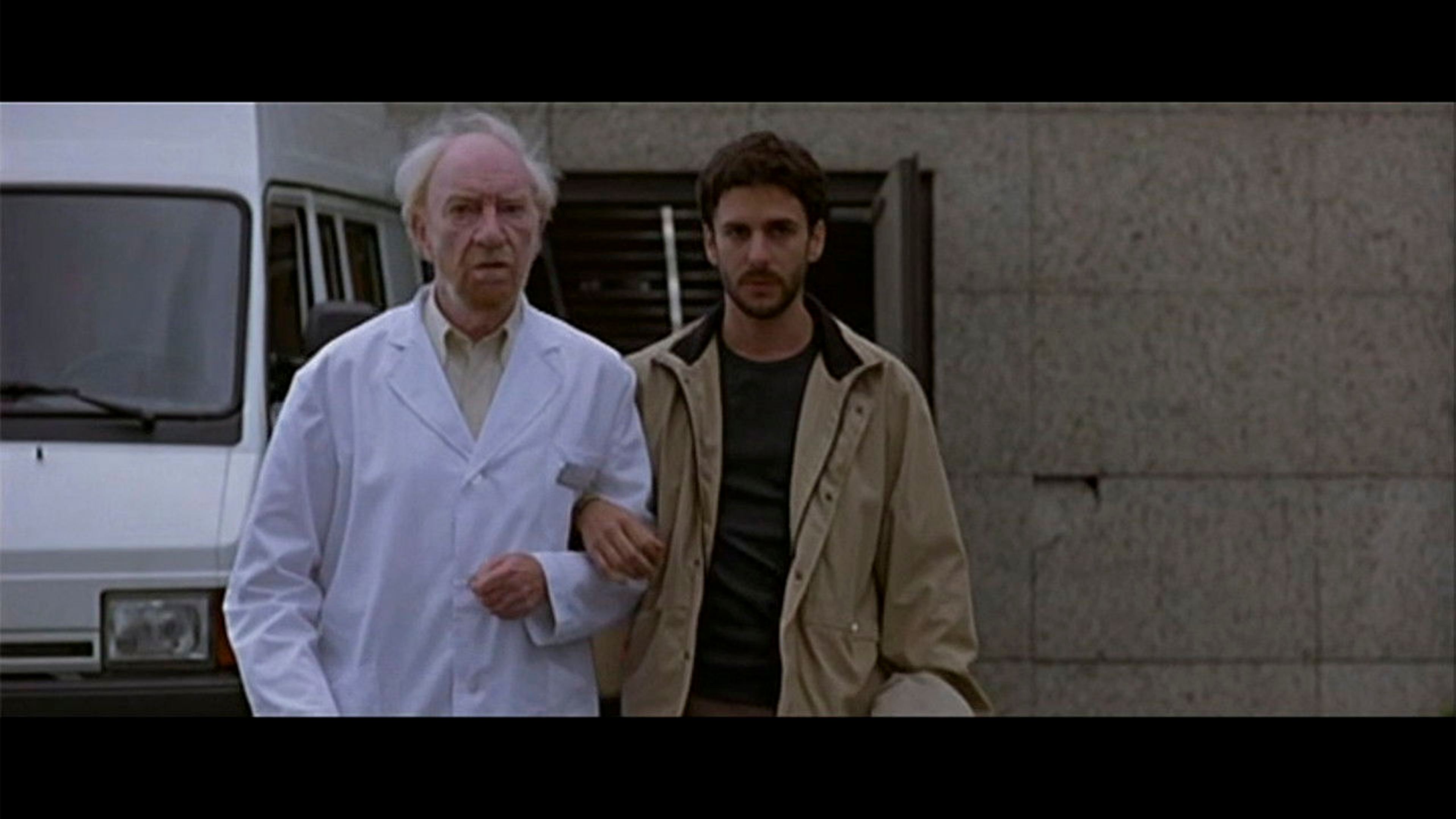 Fotograma de En la ciudad sin límites (2003)