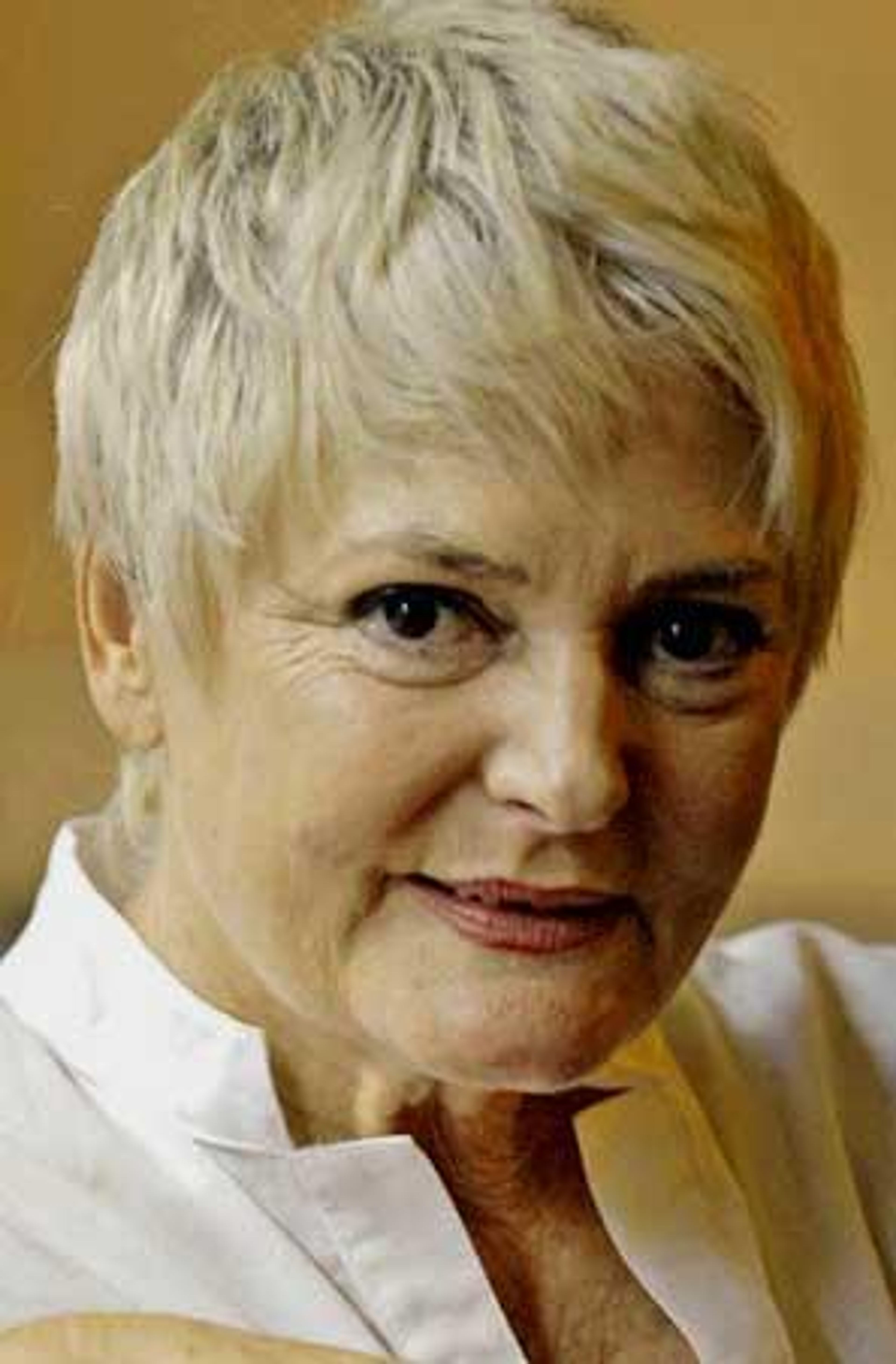 Claudia Lapacó