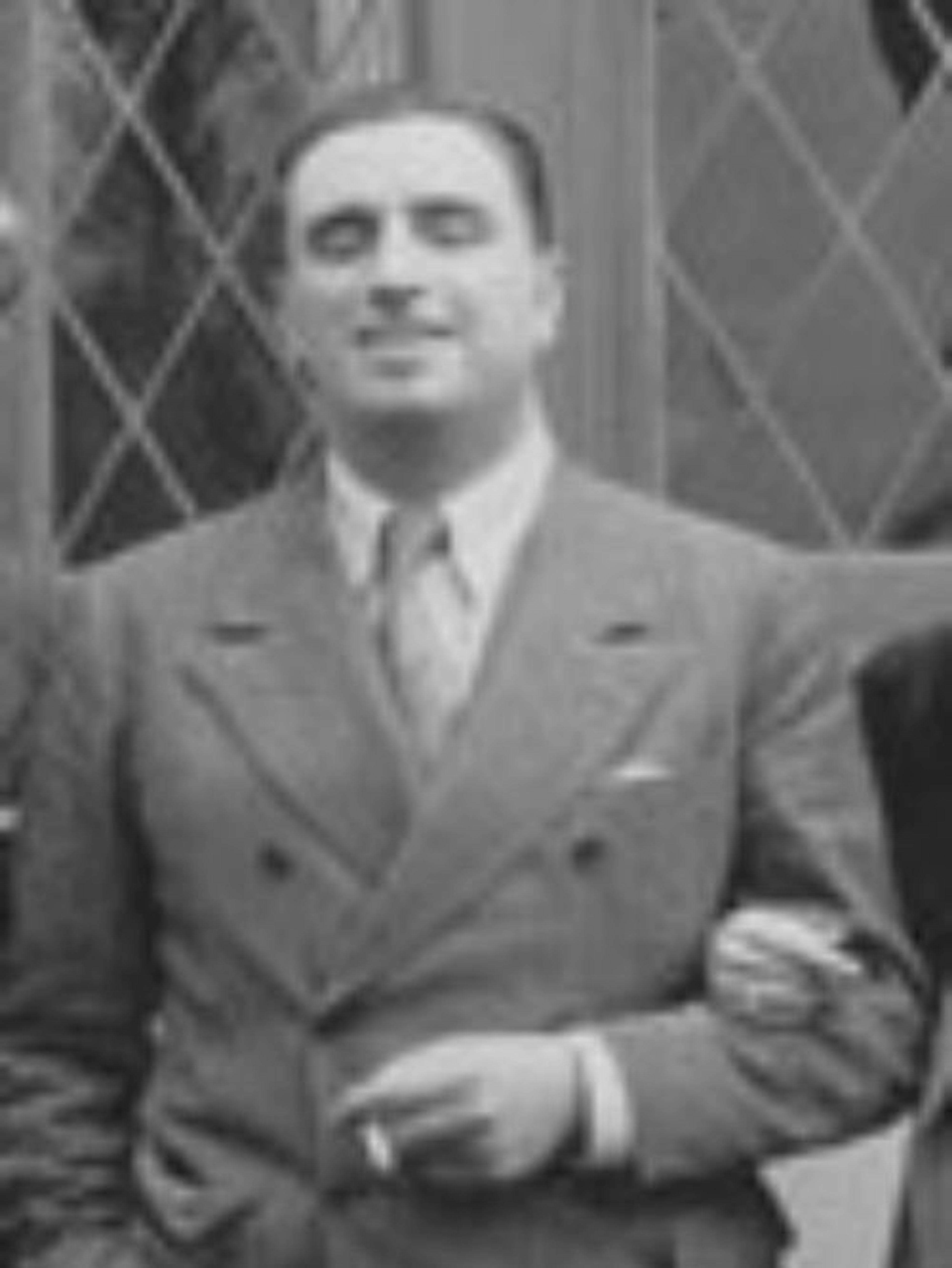 Arturo S. Mom