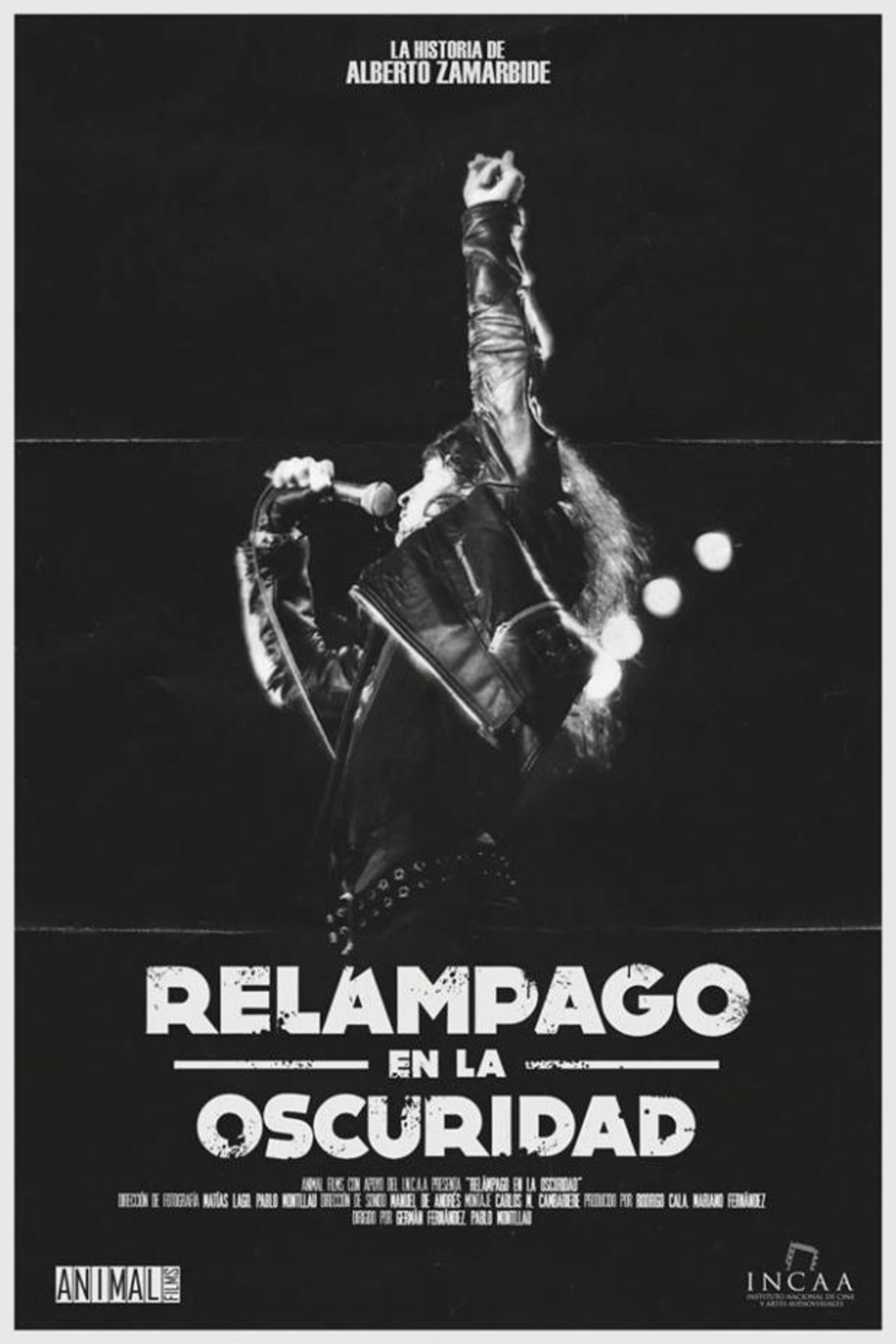 Relámpago en la oscuridad
