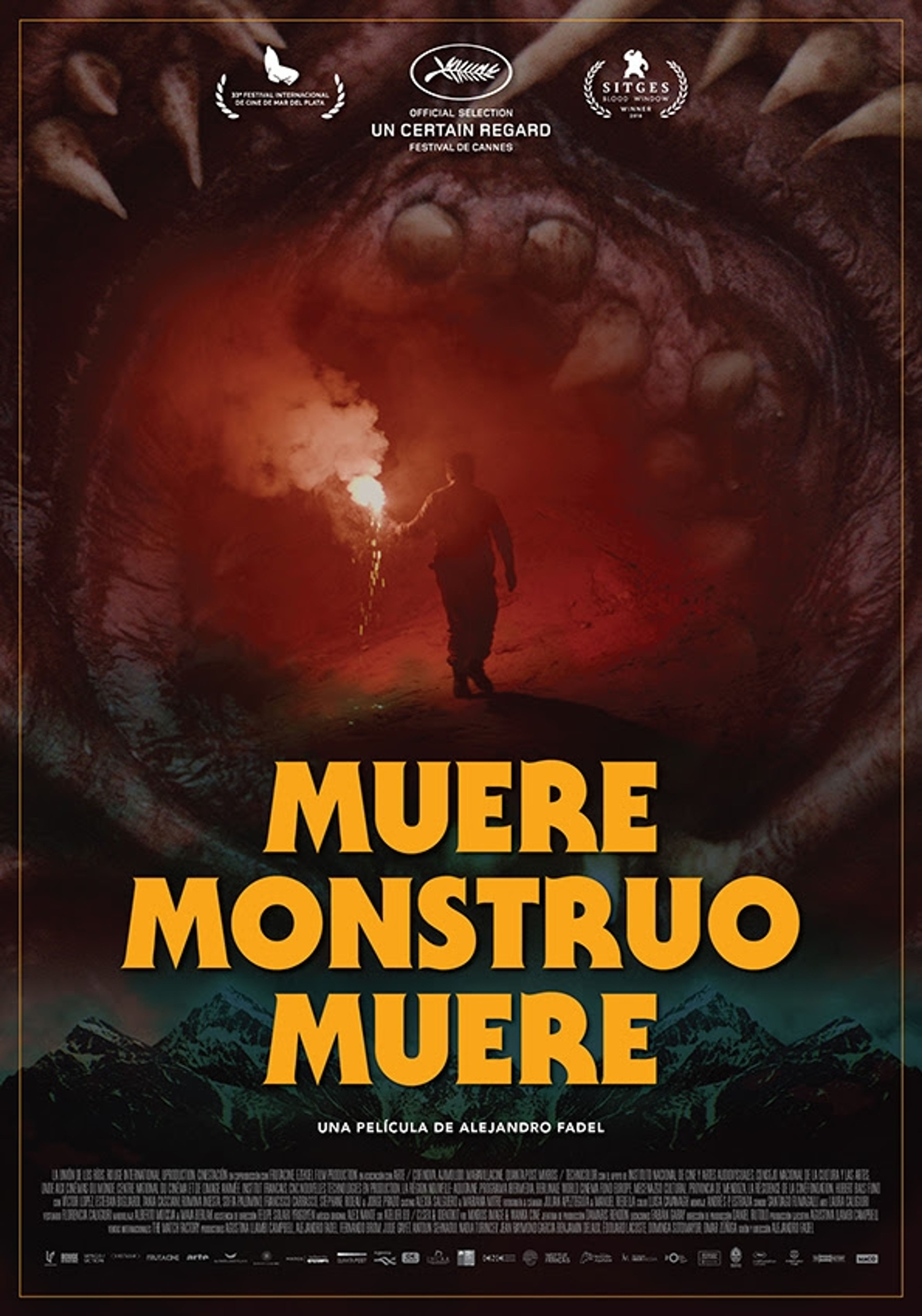 Muere, monstruo, muere